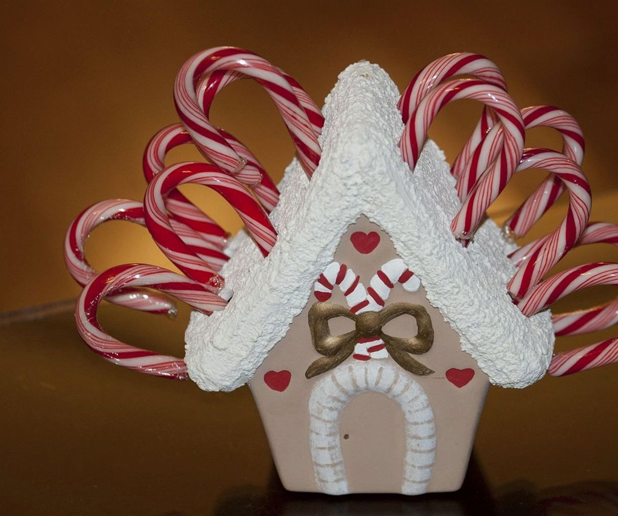 Vitrina de bombones de chocolate y golosinas artesanales